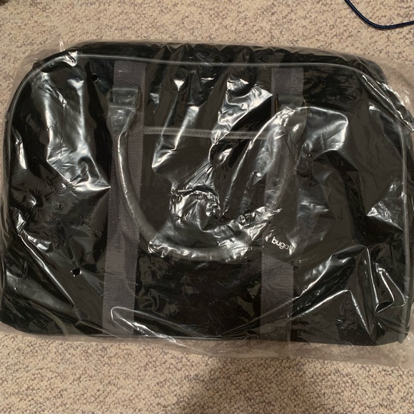 bugatti Canvas Duffle Bag - Picture 6 of 7